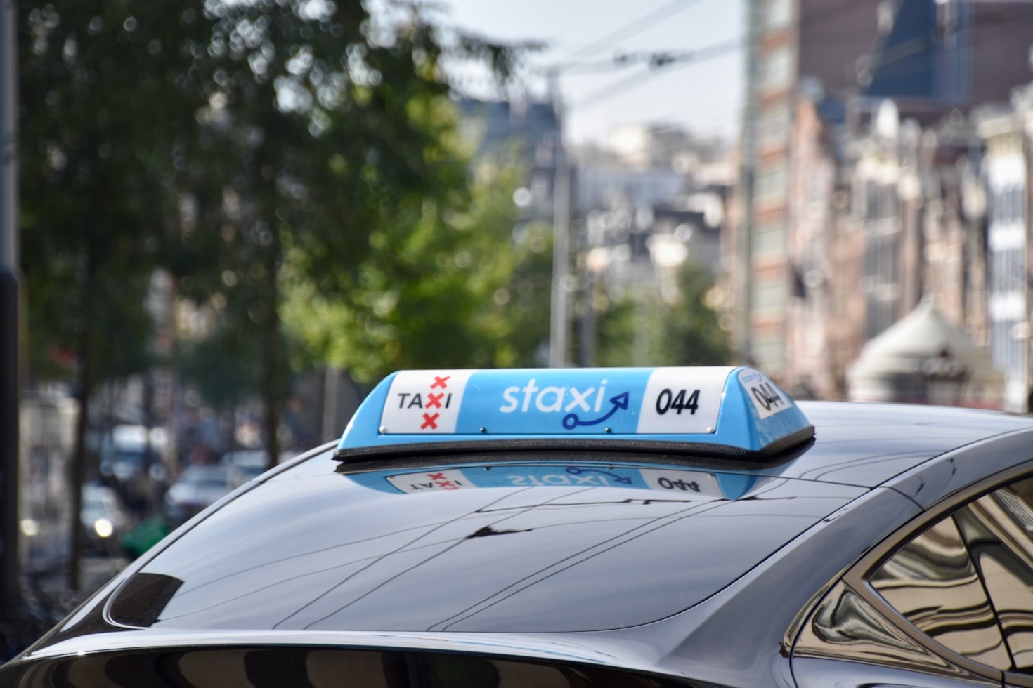 Top Tips For Booking Private Airport Rides